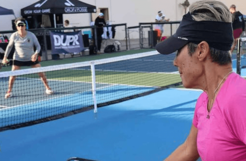 5 ejercicios pickleball proteger articulaciones jugadores mayores