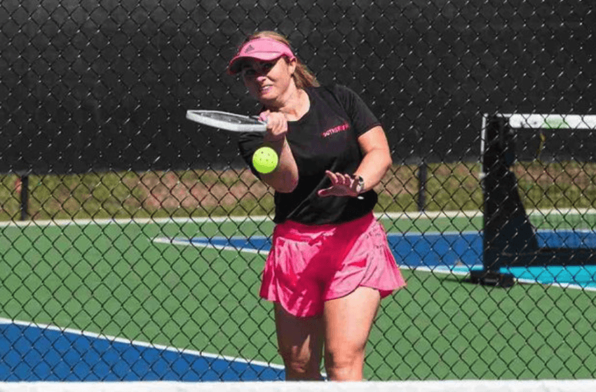 como actuar si no llegas a la linea de la cocina a tiempo en pickleball