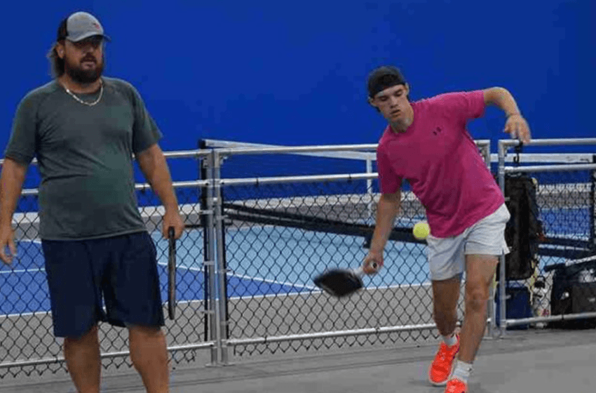 como corregir saque irregular pickleball