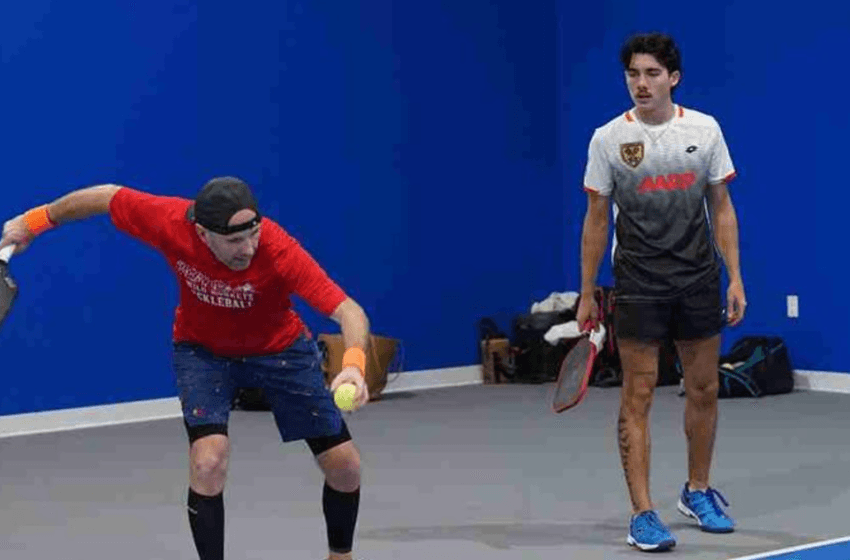 como evitar sobrepotenciar golpes pickleball