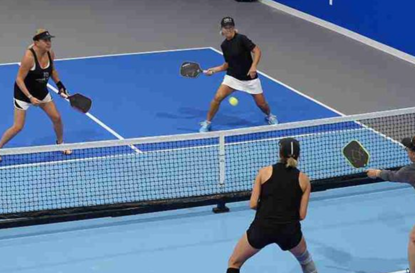  Cómo ganar en un duelo de dinks cruzados en pickleball
