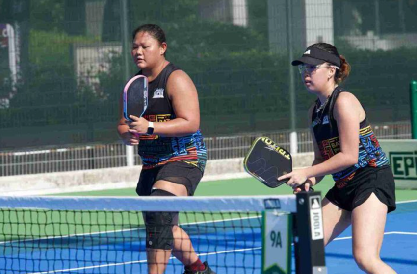  Cómo jugar contra un equipo mejor en pickleball y mejorar tu juego