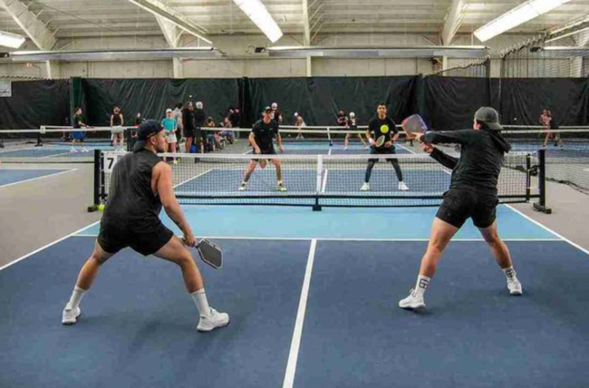 como mejorar en pickleball siguiendo el orden correcto de habilidades